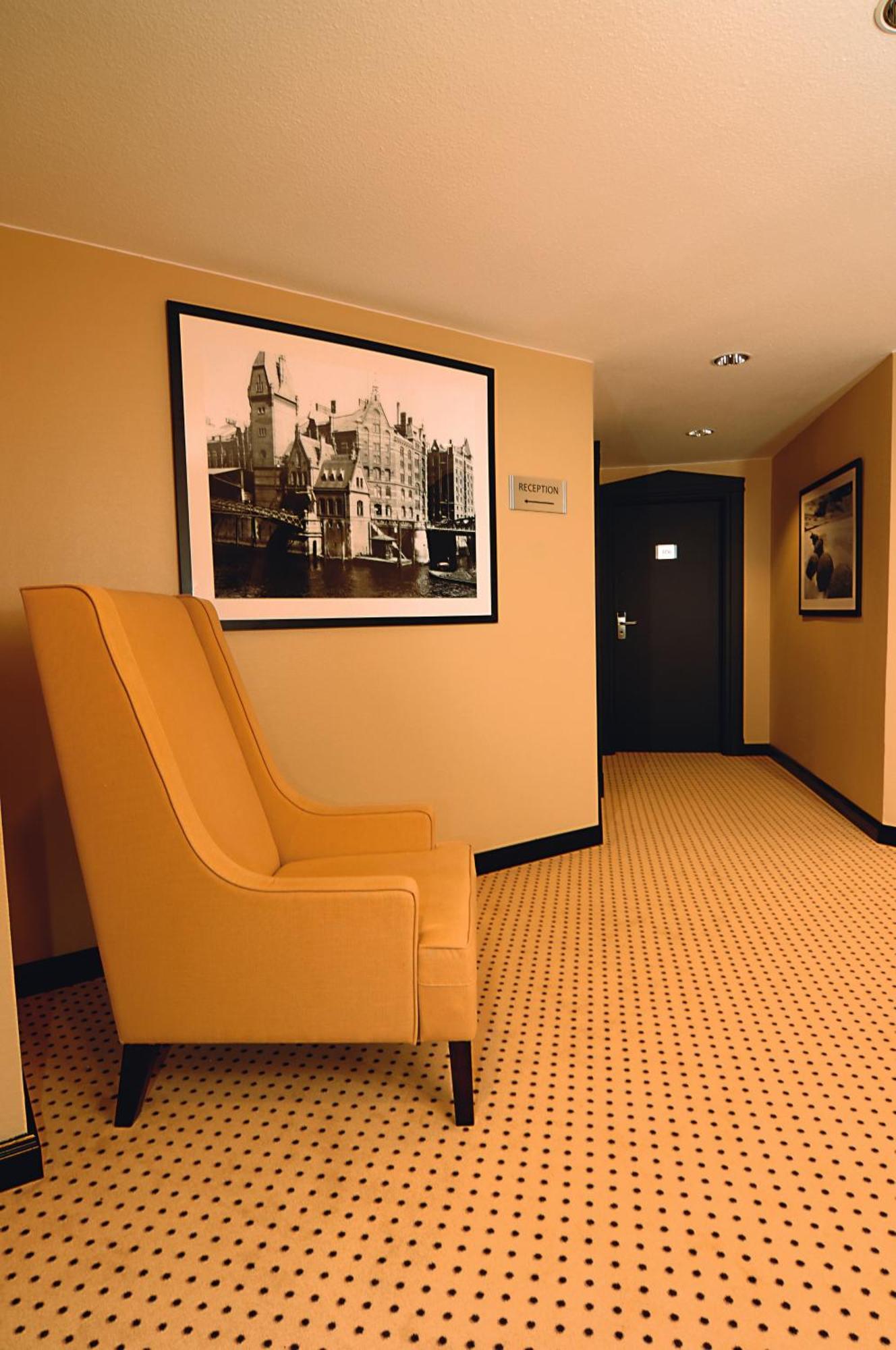 Hotel Business & More Hamburg-Harburg Buitenkant foto