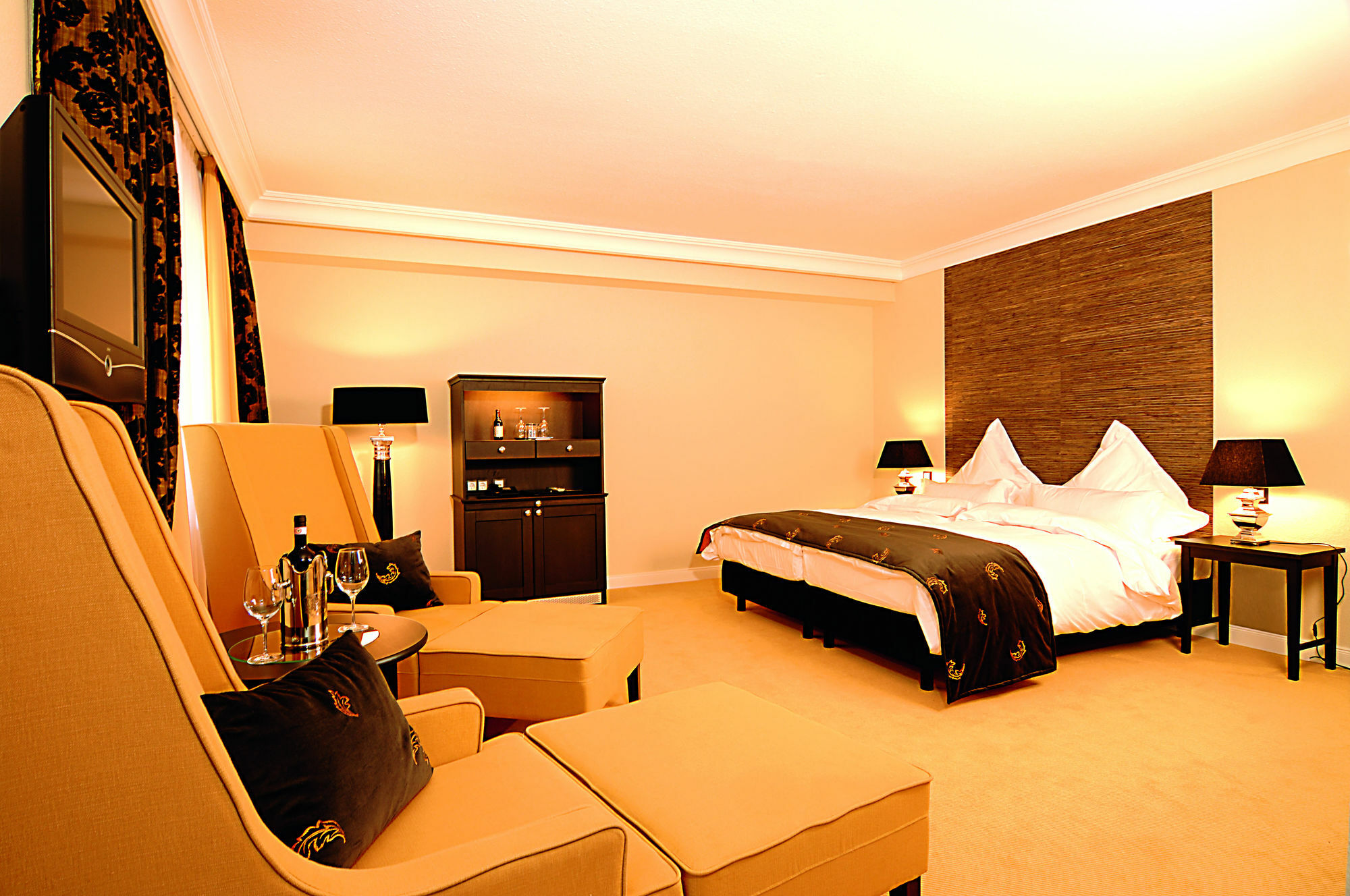 Hotel Business & More Hamburg-Harburg Buitenkant foto